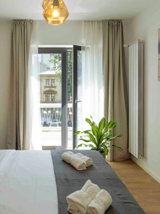 Bright 2Br Apartment - Top Location - City Balcony Bukurešť Exteriér fotografie