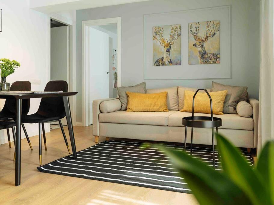 Bright 2Br Apartment - Top Location - City Balcony Bukurešť Exteriér fotografie